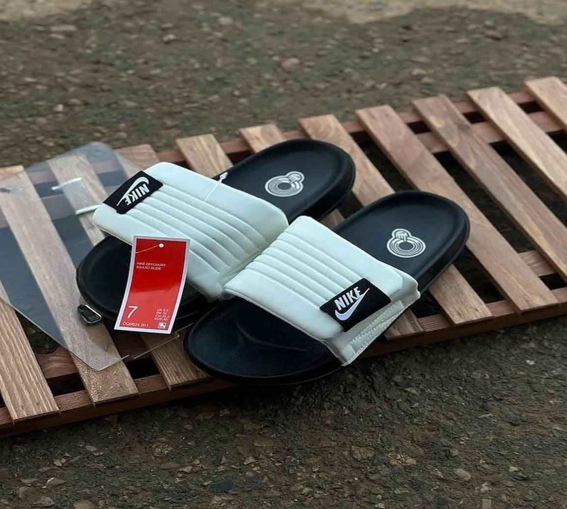 Nike slides - Image 8