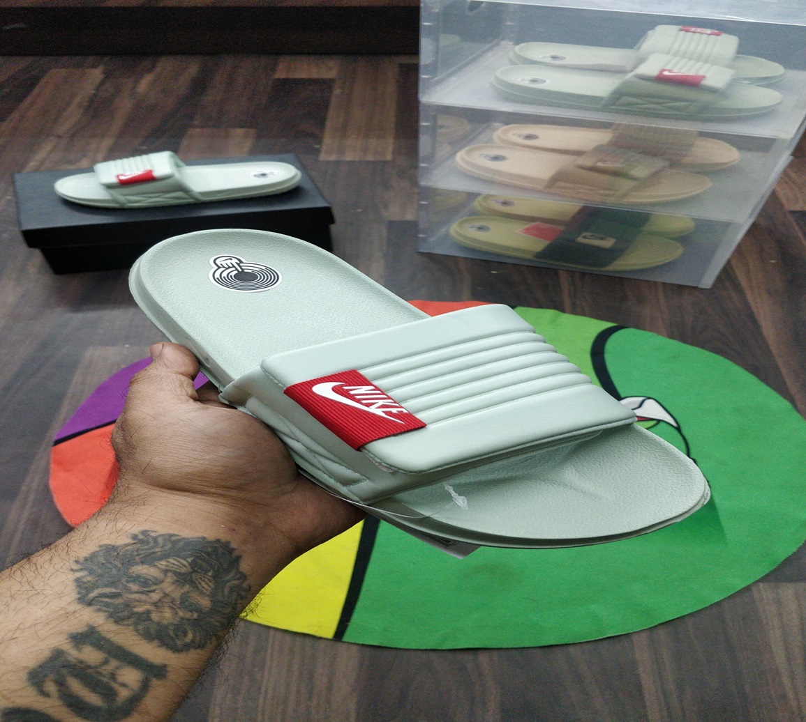 Nike slides - Image 2