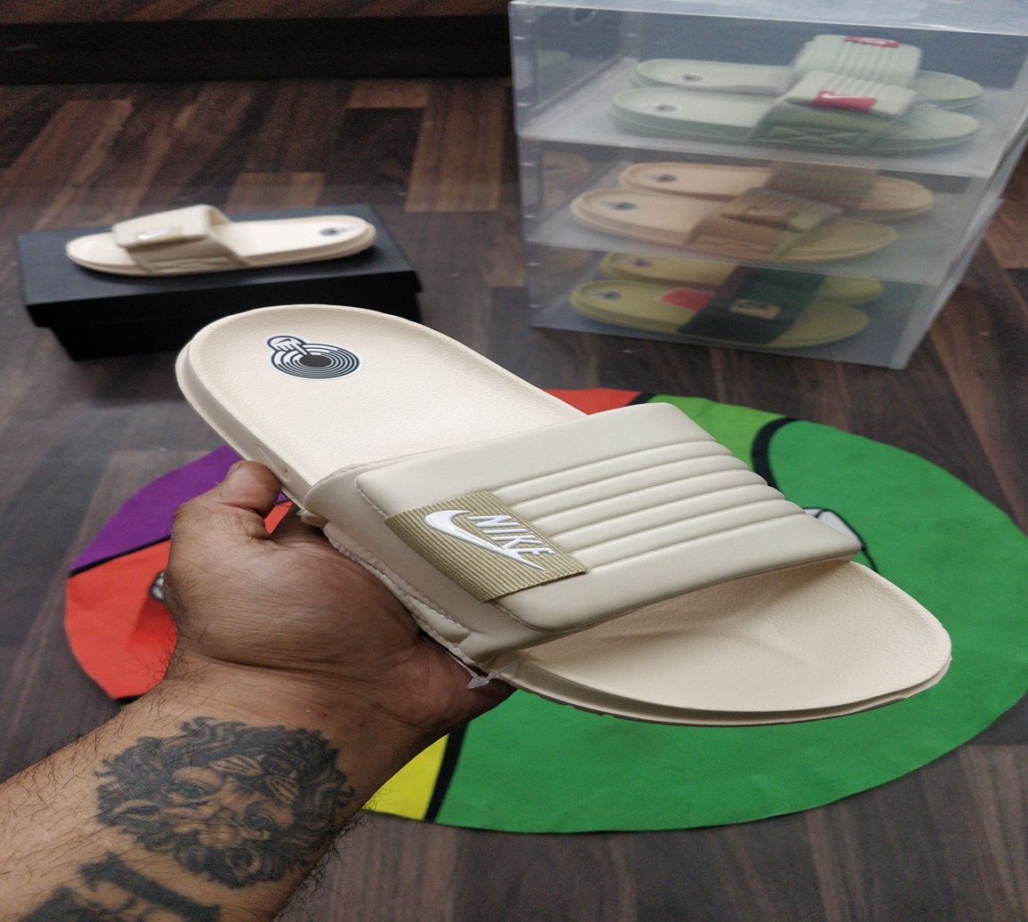 Nike slides - Image 4